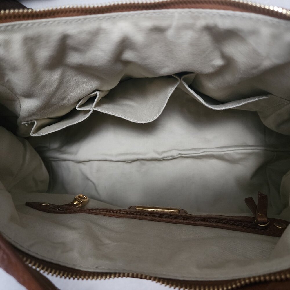 Isabella Fiore Brown Shoulder Bag with Gold Accents - Picture 8 of 9